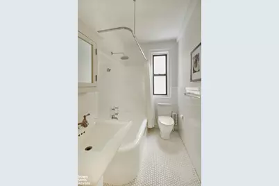 425 E 51st Street #2D, New York, NY 10022 - Photo 6
