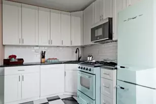 315 E 88th St, New York City, NY 10128 - Photo 2