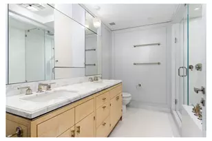 21 E 61st St, New York, NY 10065 - Photo 6
