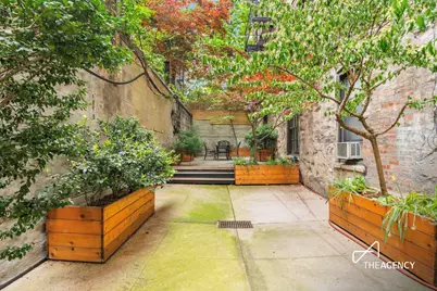 270 W 11th Street #2F, New York, NY 10014 - Photo 8