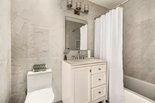 651 Vanderbilt St, New York City, NY 11218 - Photo 6
