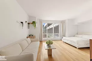 350 W 42nd St, New York, NY 10036 - Photo 2