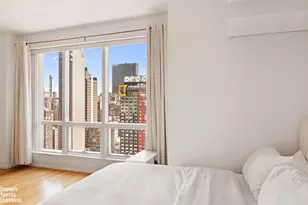 350 W 42nd St, New York, NY 10036 - Photo 6