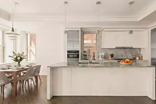 344 W 72nd St, New York City, NY 10024 - Photo 2