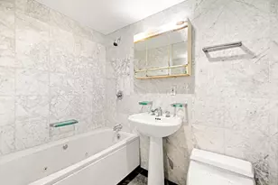161 W 16th St, New York, NY 10011 - Photo 12