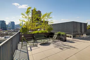 21-30 44th Dr, New York City, NY 11101 - Photo 18