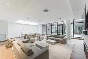 21-30 44th Dr, New York City, NY 11101 - Photo 14