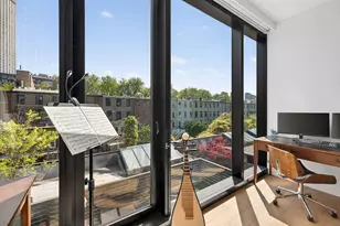 21-30 44th Dr, New York City, NY 11101 - Photo 2
