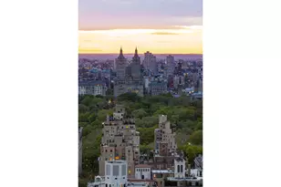 201 E 74th St, New York, NY 10021 - Photo 14