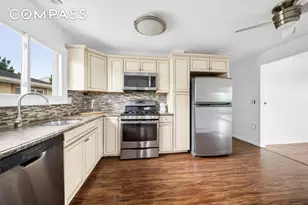 29 Athena Pl, New York City, NY 10314 - Photo 4