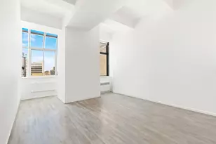 310 E 46th St, New York City, NY 10017 - Photo 8