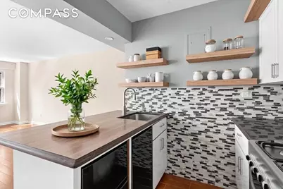 101 W 12th Street #3E, New York, NY 10011 - Photo 2
