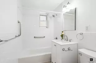 319 E 105th St, New York City, NY 10029 - Photo 8