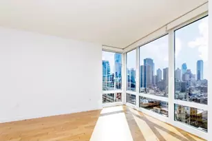 247 W 46th St, New York, NY 10036 - Photo 2