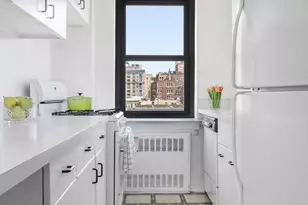11 Riverside Dr, New York City, NY 10023 - Photo 6
