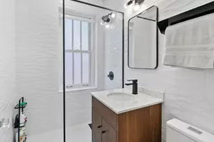 2 Grove St, New York City, NY 10014 - Photo 8