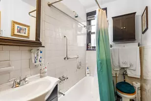 1040 Carroll St, New York City, NY 11225 - Photo 4