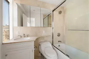 900 Park Ave, New York, NY 10075 - Photo 8