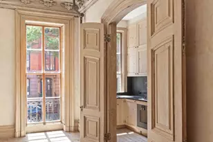 117 E 10th St, New York City, NY 10003 - Photo 2
