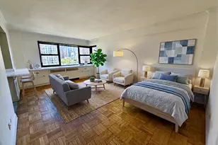 305 E 72nd St, New York, NY 10021 - Photo 1
