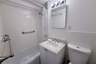 305 E 72nd St, New York City, NY 10021 - Photo 6