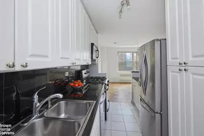 165 W End Avenue #15M, New York, NY 10023 - Photo 8