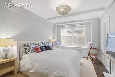 60 Gramercy Park N #8D, New York, NY 10010 - Photo 6