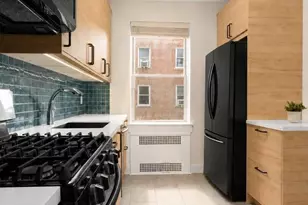 920 E 17th St, New York City, NY 11230 - Photo 4