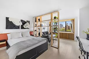 185 Hall St, New York City, NY 11205 - Photo 1