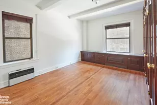 135 E 74th St, New York City, NY 10021 - Photo 6