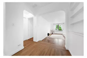 205 W 95th St, New York, NY 10025 - Photo 2