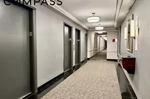 300 E 40th St, New York, NY 10016 - Photo 8