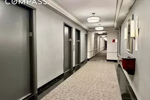 300 E 40th St, New York, NY 10016 - Photo 8