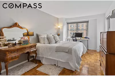 300 E 40th Street #9V, New York City, NY 10016 - Photo 4