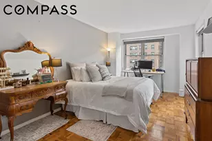 300 E 40th St, New York City, NY 10016 - Photo 4