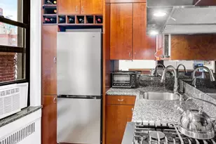 123 E 37th St, New York City, NY 10016 - Photo 4