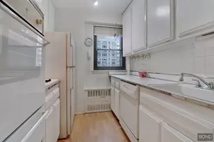 301 E 64th St, New York City, NY 10065 - Photo 6