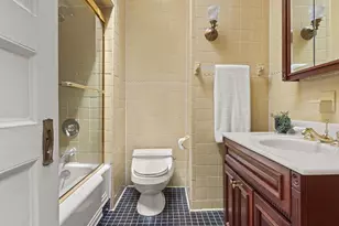 166 Maple St, New York City, NY 11225 - Photo 14