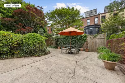 166 Maple Street, New York City, NY 11225 - Photo 18