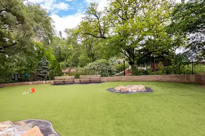 10 Gracie Square #4G, New York City, NY 10028 - Photo 24