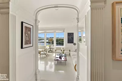 10 Gracie Square #4G, New York City, NY 10028 - Photo 2