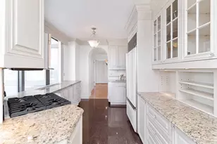 300 E 85th St, New York City, NY 10028 - Photo 8