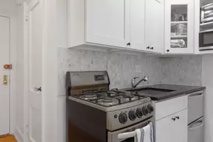 235 W 102nd St, New York, NY 10025 - Photo 4