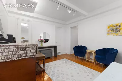235 W 102nd Street #5W, New York, NY 10025 - Photo 8