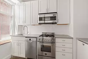 410 W 24th St, New York City, NY 10011 - Photo 6