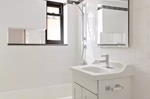 410 W 24th St, New York City, NY 10011 - Photo 6