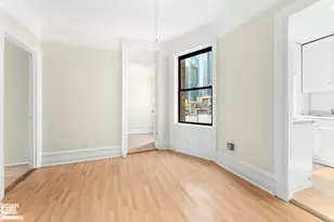 411 W 44th St, New York City, NY 10036 - Photo 8