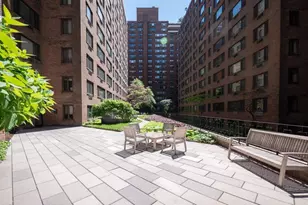420 E 64th St, New York, NY 10065 - Photo 8