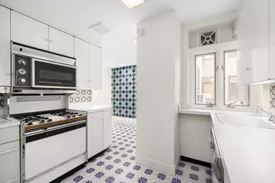 2 Sutton Place S #2D, New York City, NY 10022 - Photo 10