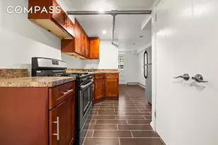 425 Winthrop St, New York City, NY 11203 - Photo 10